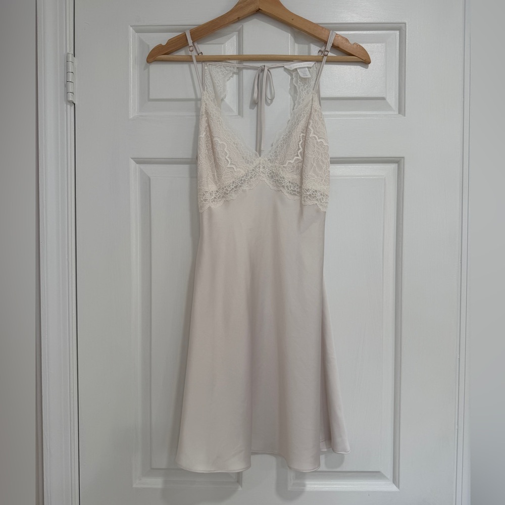 Victoria’s Secret Stretch Satin Lace Cutout Slip in Cream Ivory - Size S - Picture 4 of 8